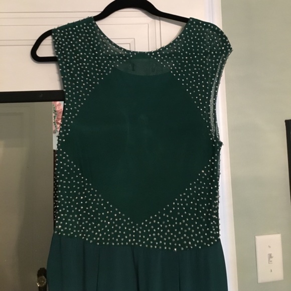 Emerald Green Formal Dress - Picture 2 of 4
